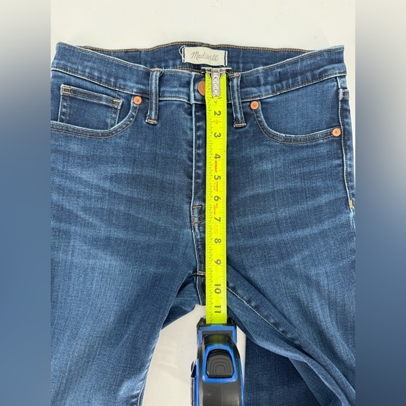 Madewell 9" Mid-Rise Skinny Jeans in Larkspur Wash: TENCEL™ Denim Edition - Picture 9 of 14